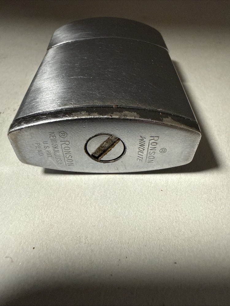 Vintage Ronson Windlite Lighter - Brushed Silver with Chrome Base