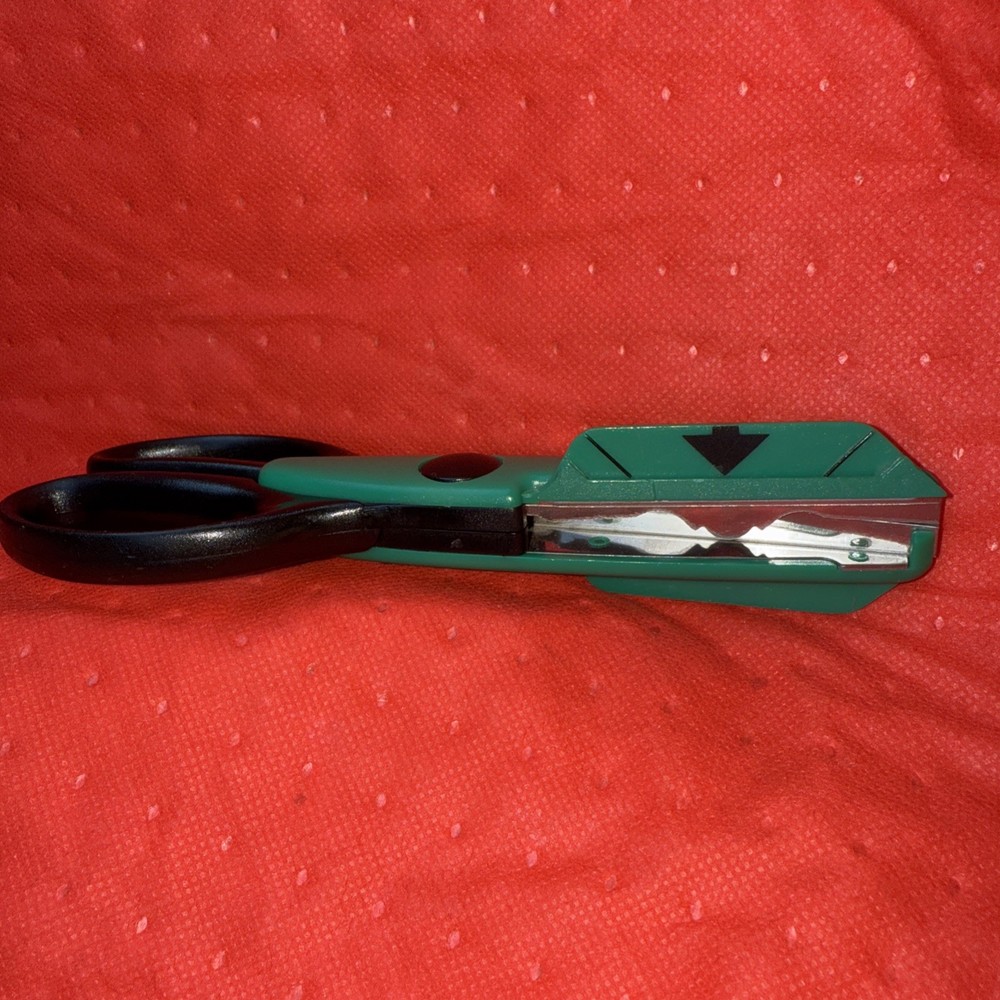 Fiskars Corner Edgers Nostalgia Scissors For Crafting