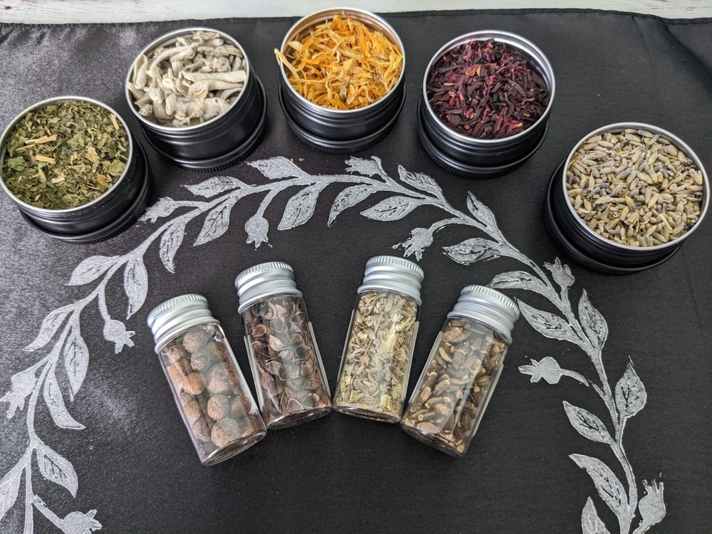 Green Witch Tarot and Altar Kit