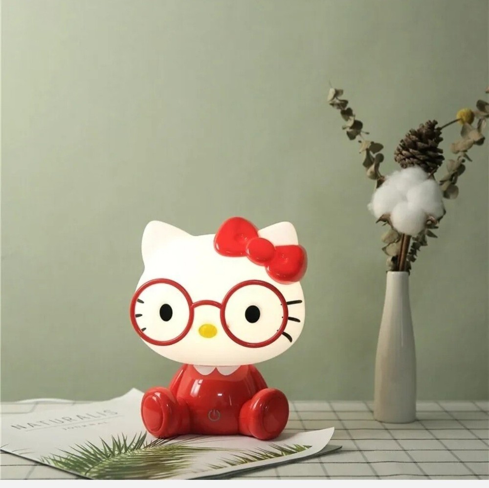 hello kitty lamp, usb cable.
