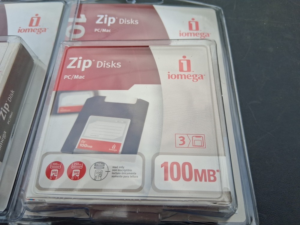 6 Iomega 100mb Zip Disks