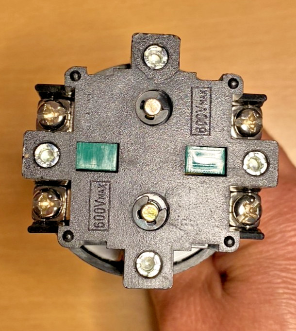 Two Direction non-locked in Joystick controllers switch normally open