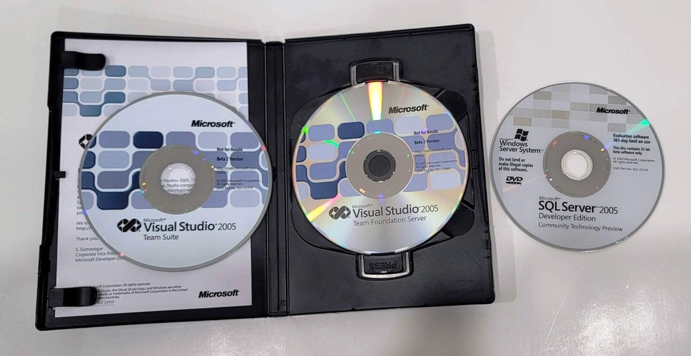 Microsoft Visual Studio 2005 Team Suite Beta 2 (3 CD’s)