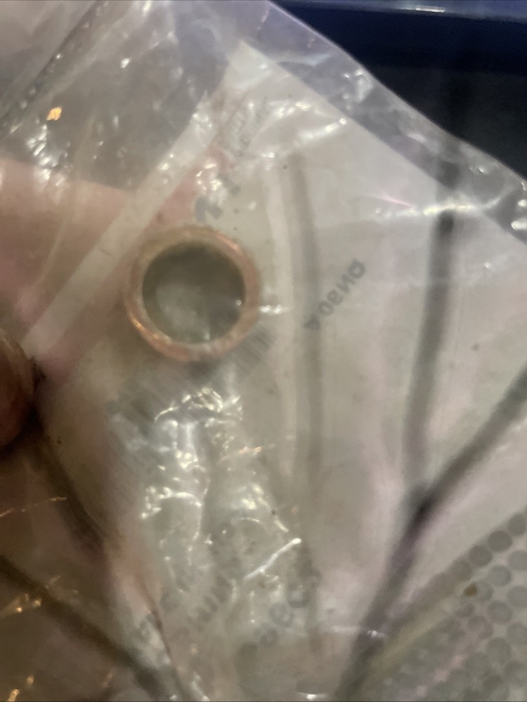 CNH 819596C2 BUSCHING