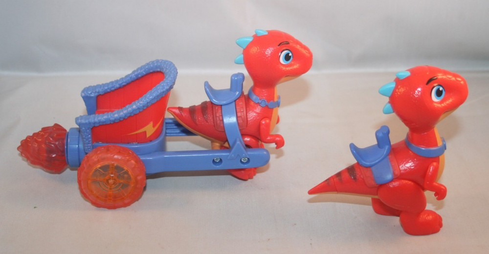 Dino Ranch Blitz Chariot Vehicle - Pull Back Spin Action with Second Dino