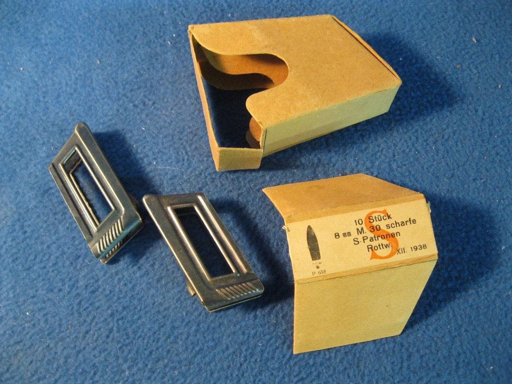 1938 German 8mm ammunition box with clips