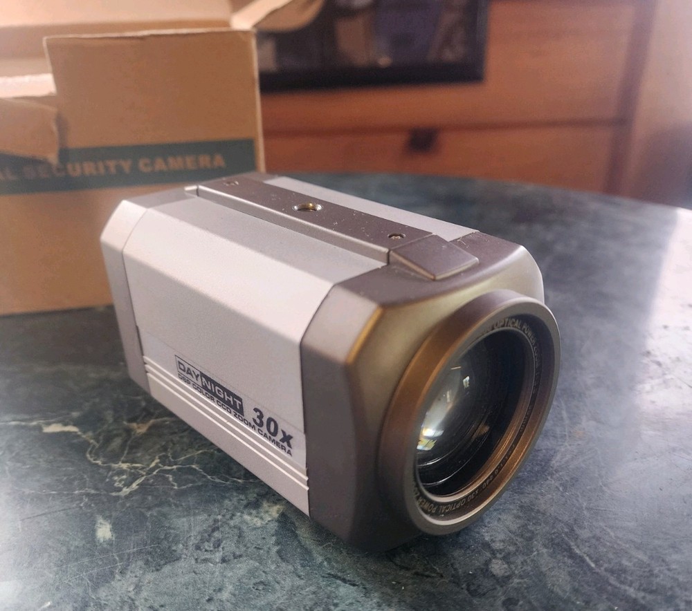30x Optical Zoom CCD Security Camera New In Box