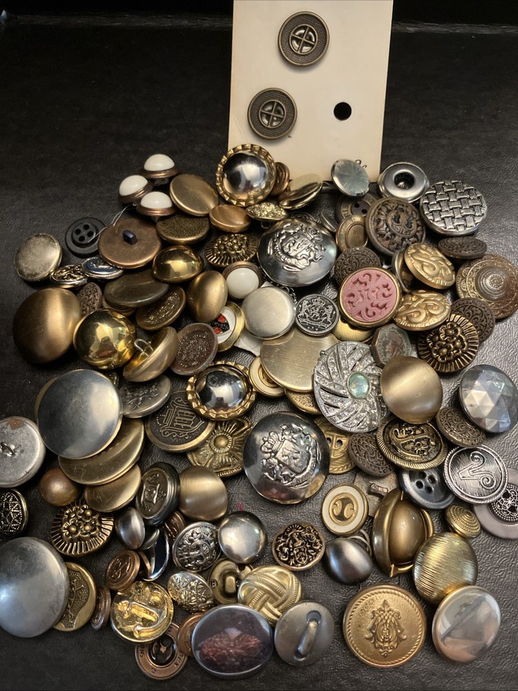 Buttons 100+ Most Metal Misc SB4