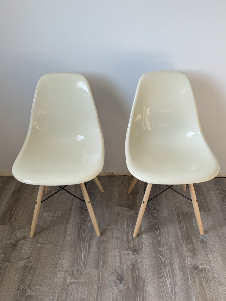Eames Molded Plastic Side Chairs Set-of-4