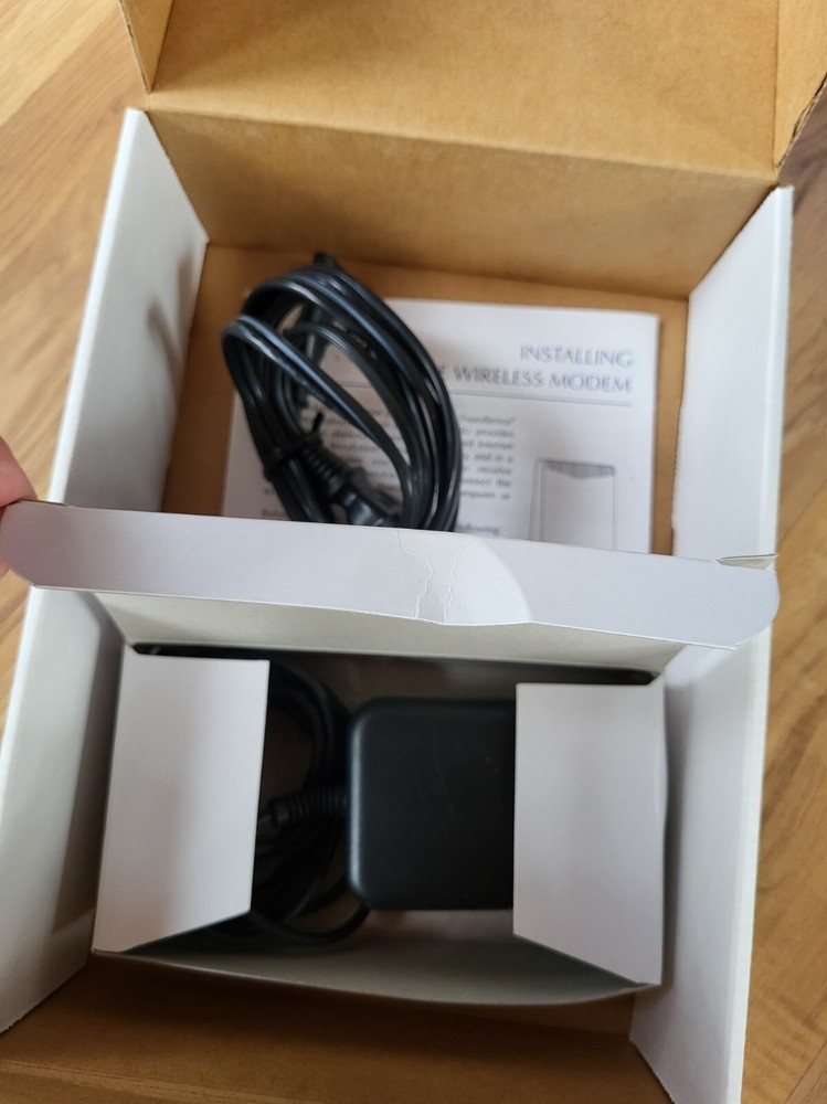 Nextnet Wireless Expedience Broadband Wireless Access Modem Model RSU-2510-AV