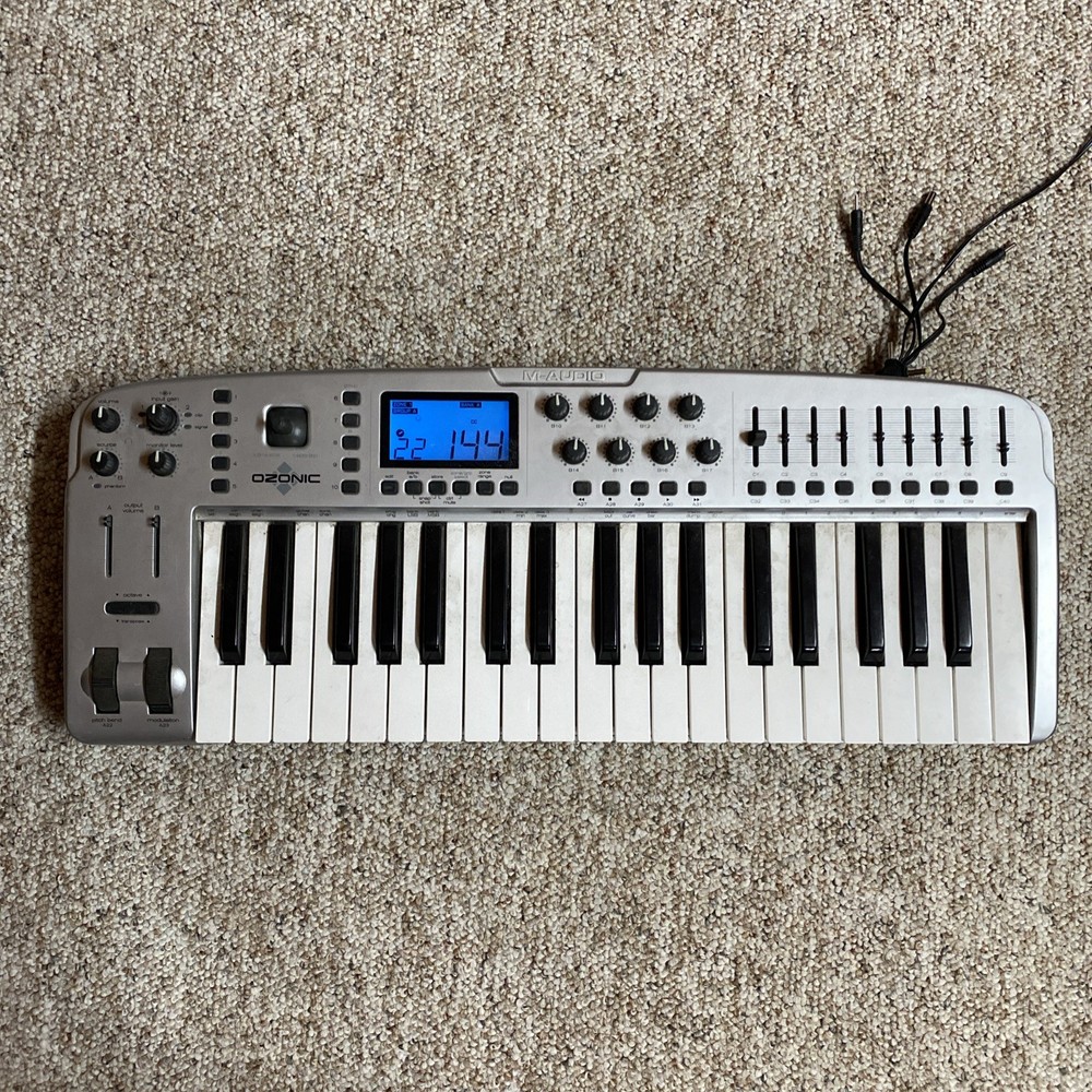M-Audio Ozonic MIDI Controller Keyboard knob box computer VINTAGE SYNTH AS-IS