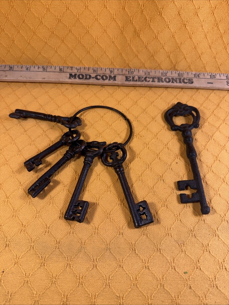 decorative skeleton key