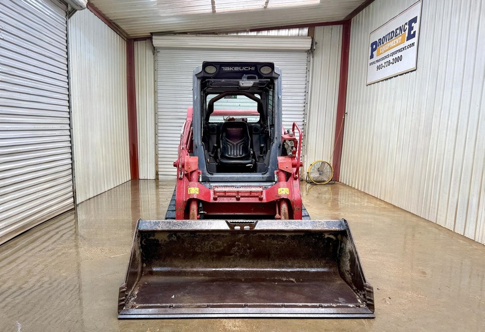 2017 TAKEUCHI TL10V2 CAB STANDARD FLOW SKID STEER