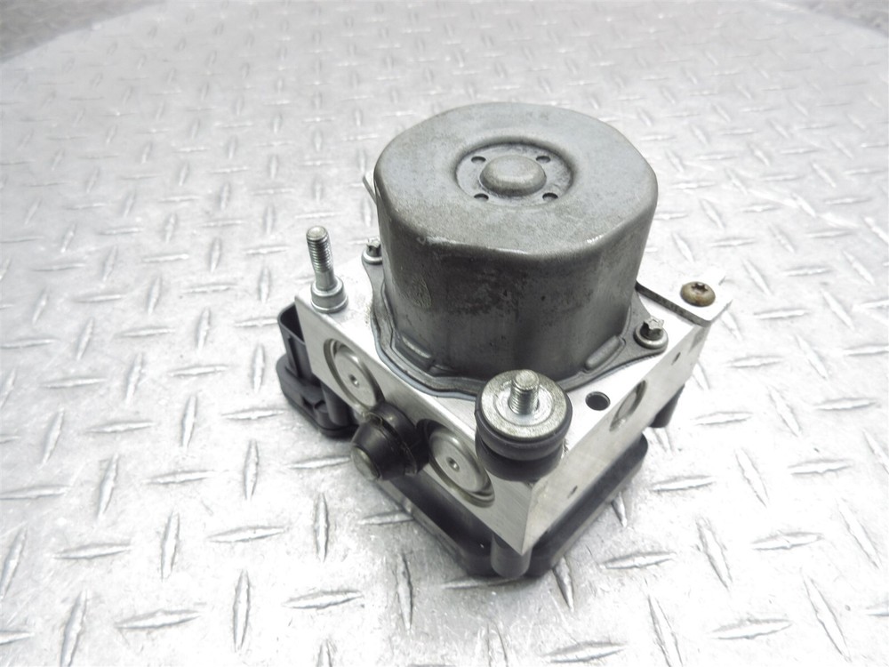 2011 09-11 BMW S1000RR Abs Brake Pump Module Control