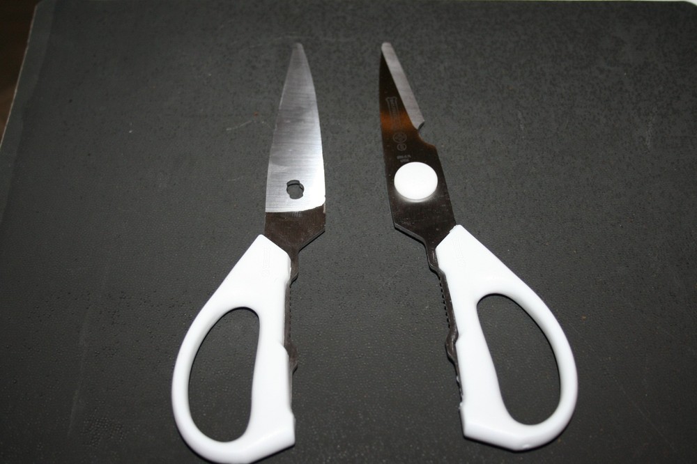 Mundial W656 Take-A-Part Kitchen Shears, White, New