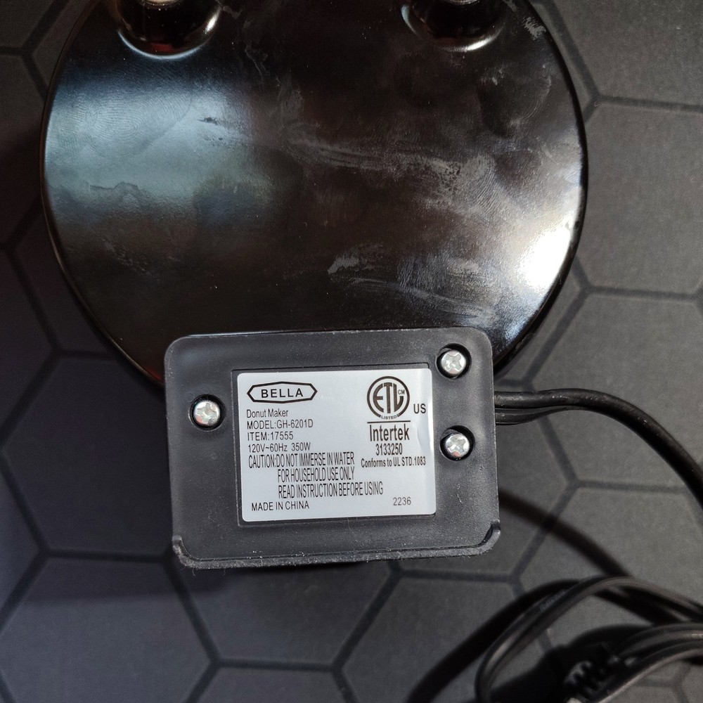 Bella Mini Donut Maker Non-Stick Easy Clean Compact Design Makes 3 Mini Donuts
