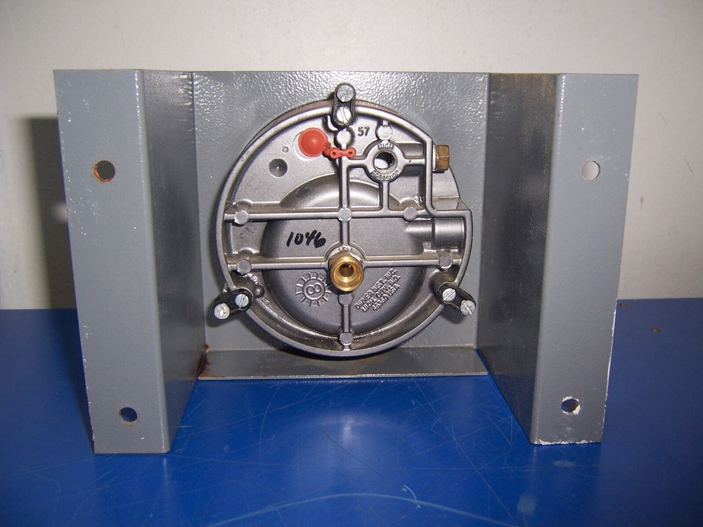 13685 magnehelic max. pressure 15psig