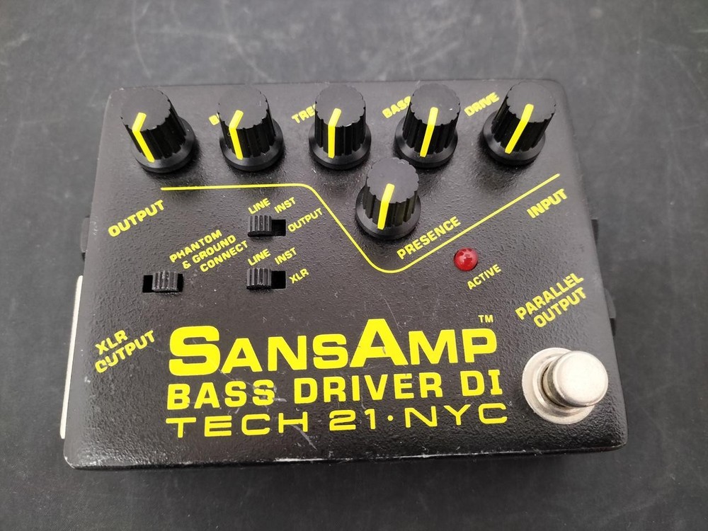 TECH21 SANS old specification bass effector