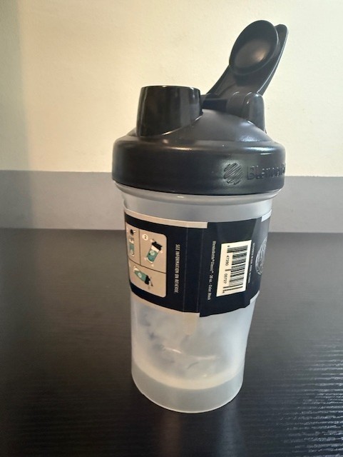 Blender bottle classic v2 shaker bottle 20oz