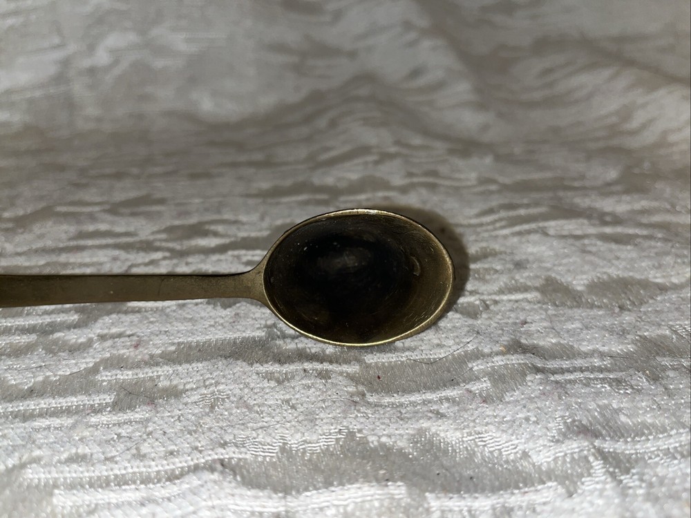 Vintage Solid Brass Candle Snuffer Long Handle Made In India 9” Long -- 7847