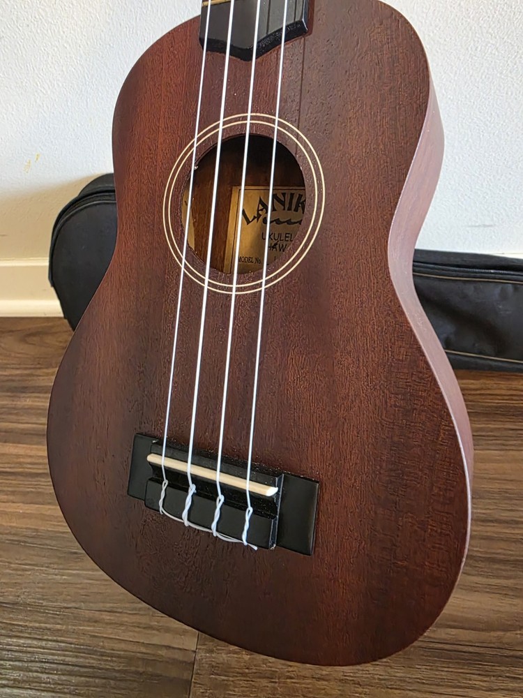 Lanikai LU-11 Ukulele With Soft Case Bundle 20" Long