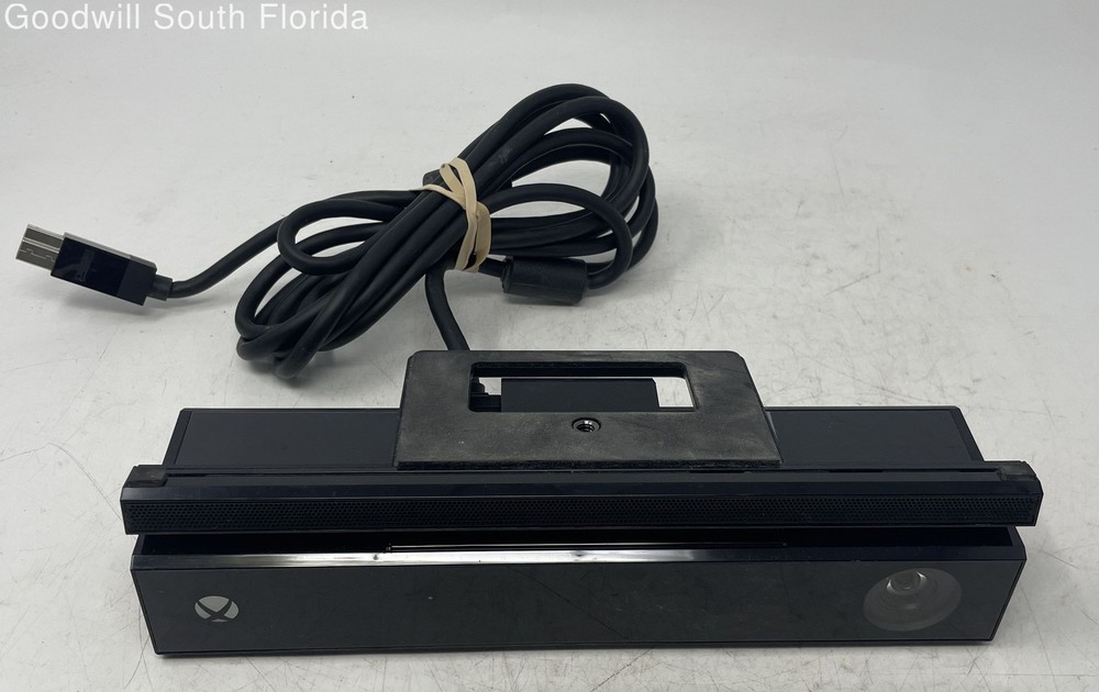 Microsoft Model 1520 Black Wired Kinect Motion Sensor For Xbox One Not Tested