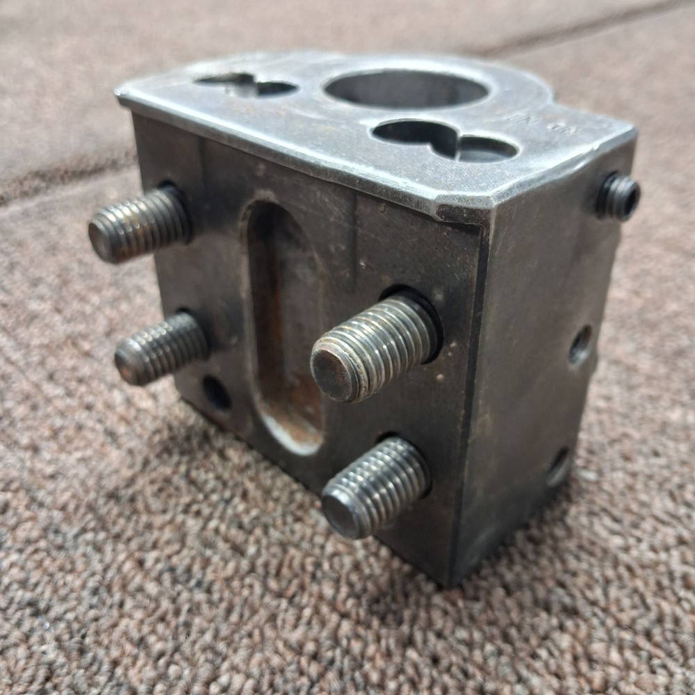 Boring Bar Holder 1 1/4" ID *Nice Shape*