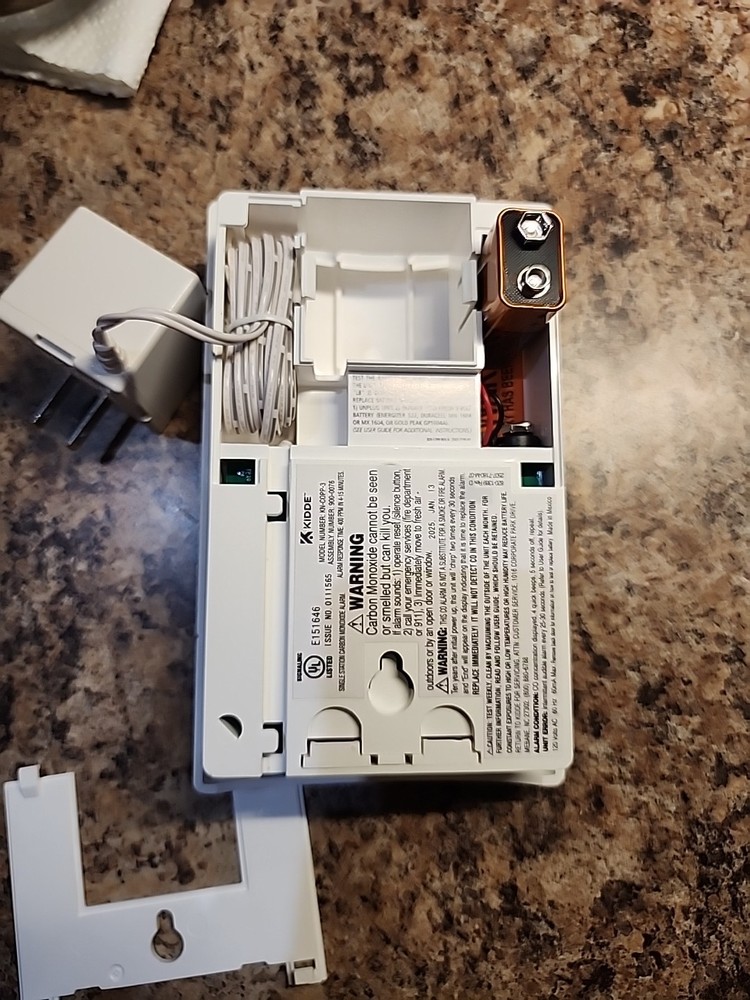 Kidde Carbon Monoxide Detector, Plug In Wall with 9-Volt Battery Backup