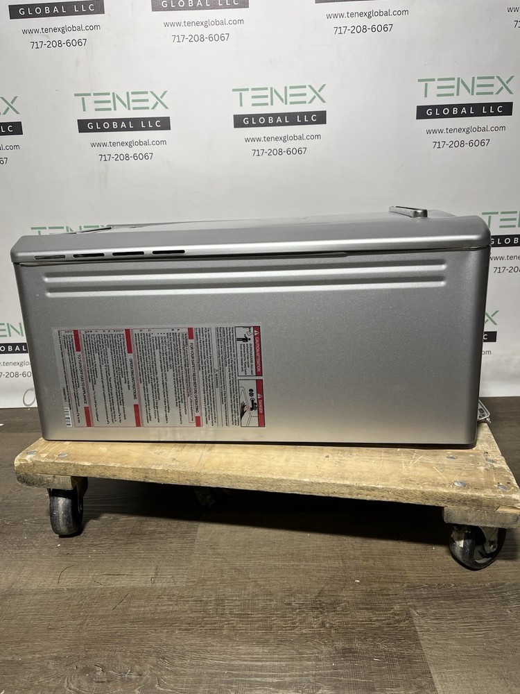 Rinnai REP199eN Outdoor Tankless Water Heater 199k BTU Natural Gas (B-13 #1611)