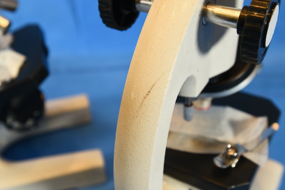 3 Microscopes
