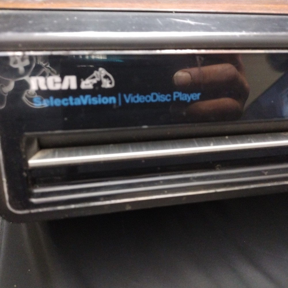 1081 RCA SelectaVision CED Video Disc Player - Model SFT 100 W - Unable to Test