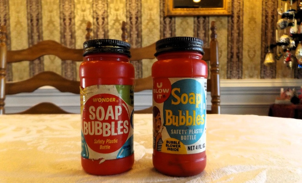 2 VINTAGE EARLY 1960'S EMPTY BUBBLE CONTAINERS W/ GR8 GRAPHICS ! NICE 2 DISPLAY