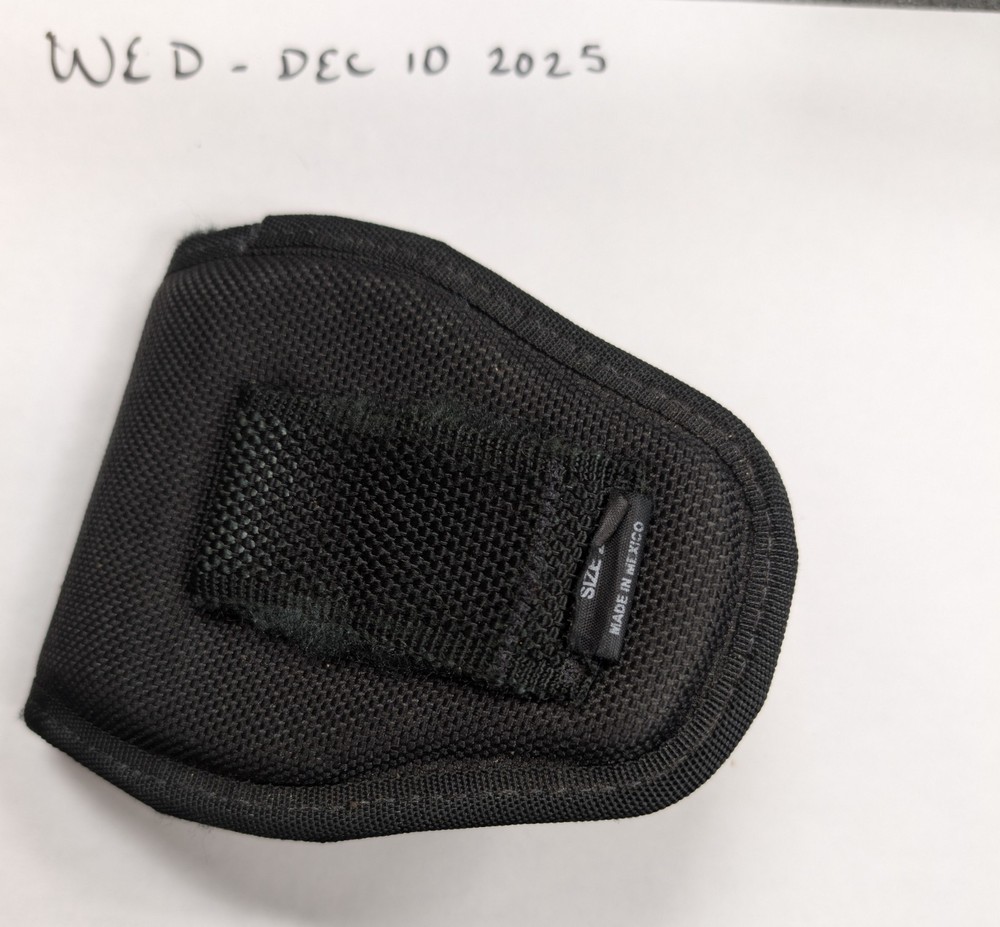 Bianchi AccuMold Handcuff Case, Black