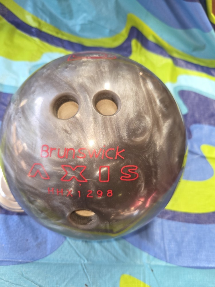 Brunswick AXIS HHX 1298 12LB BOWLING BALL. SEE PICS