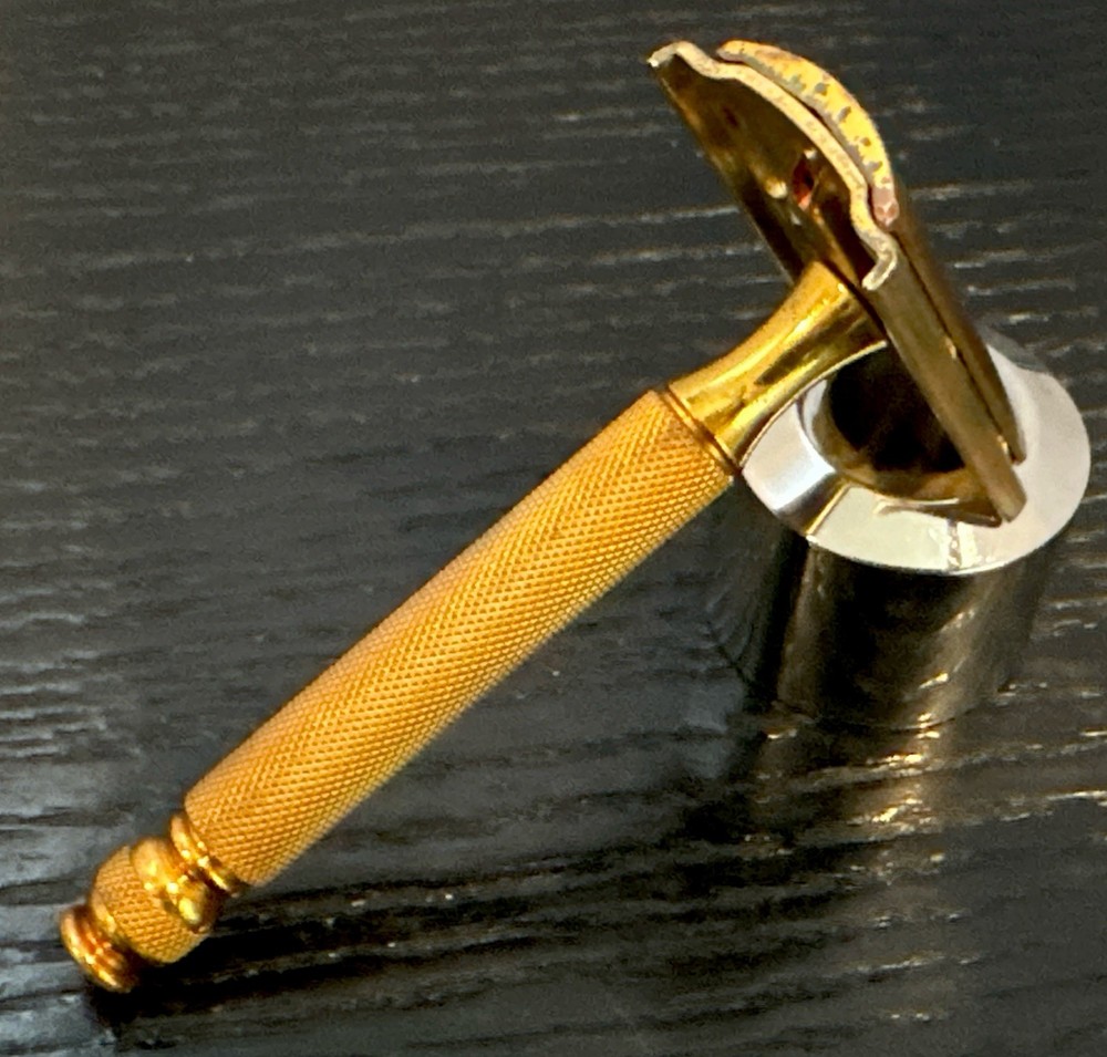 Gillette Gold Ball End Tech Safety Razor/61 grams