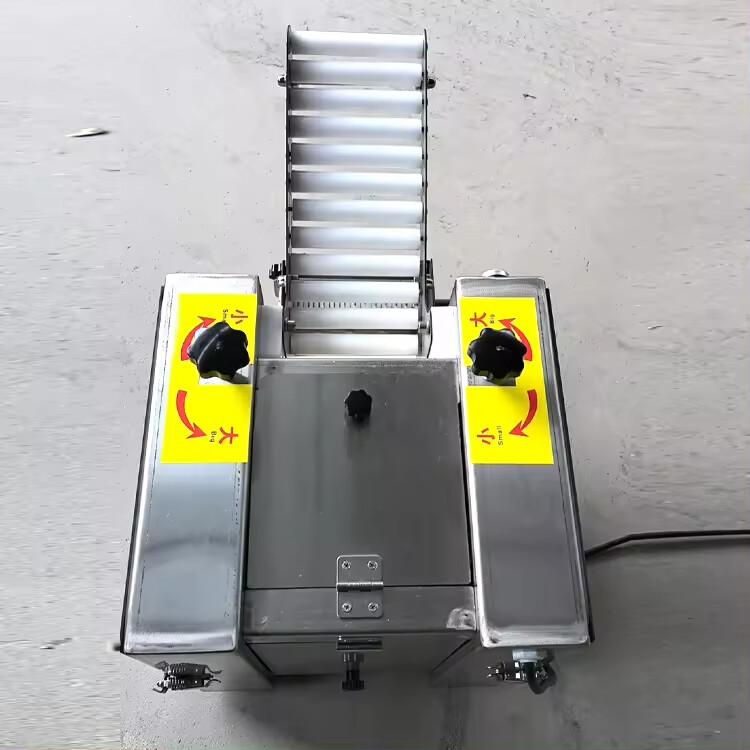 Automatic Dumpling Skin Wrapper Making Machine Dumpling Chapati Wrapping Maker