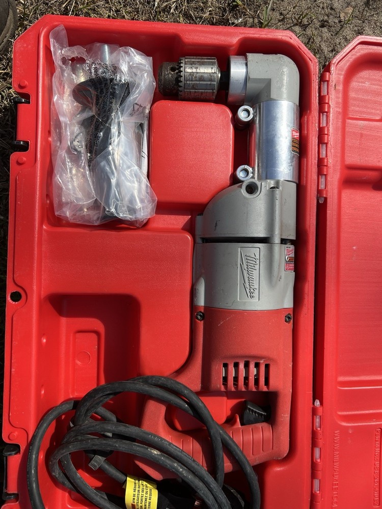 Milwaukee 3107-6 1/2in D-Handle Right Angle Drill Kit