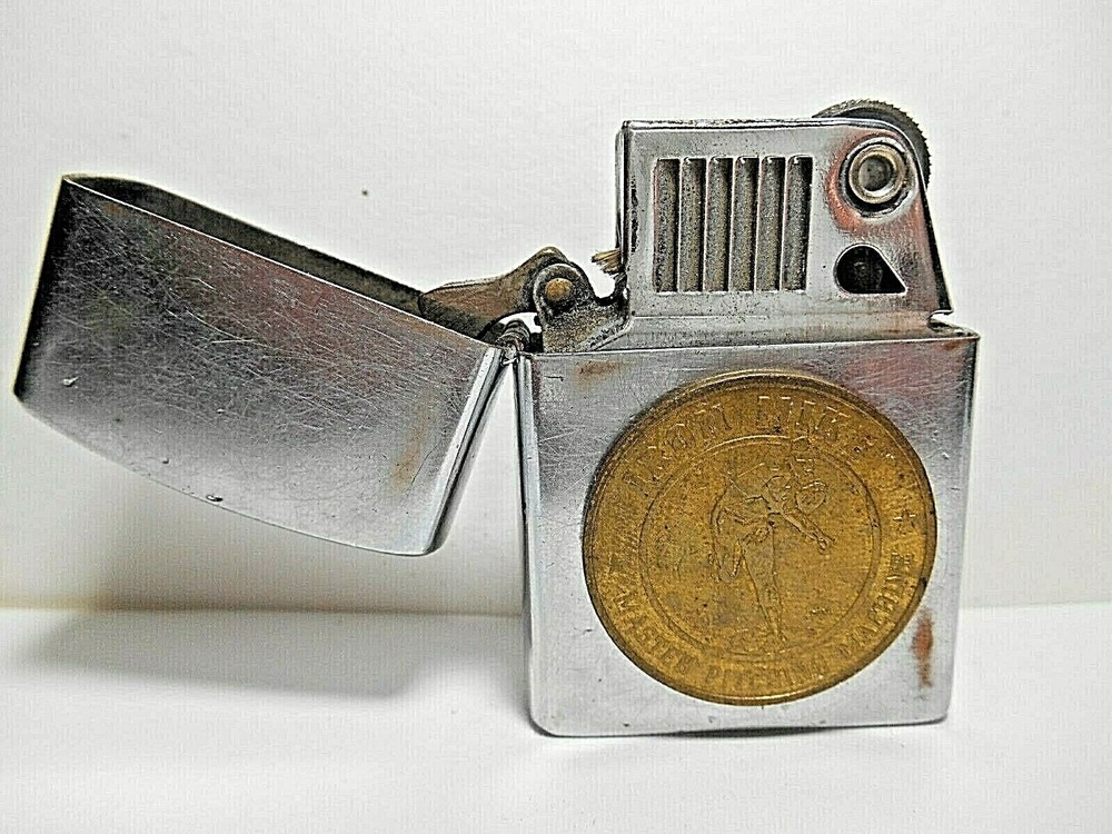 VINTAGE RONSON WIND II CIGARETTE LIGHTER IRON MIKE MASTER PITCHING MACHINE COIN