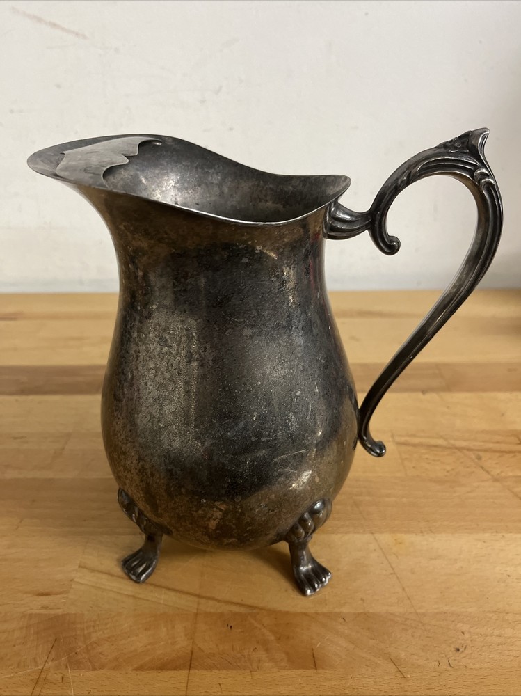 VINTAGE LEONARD SILVER PLATED WATER PITCHER - 8" Tall
