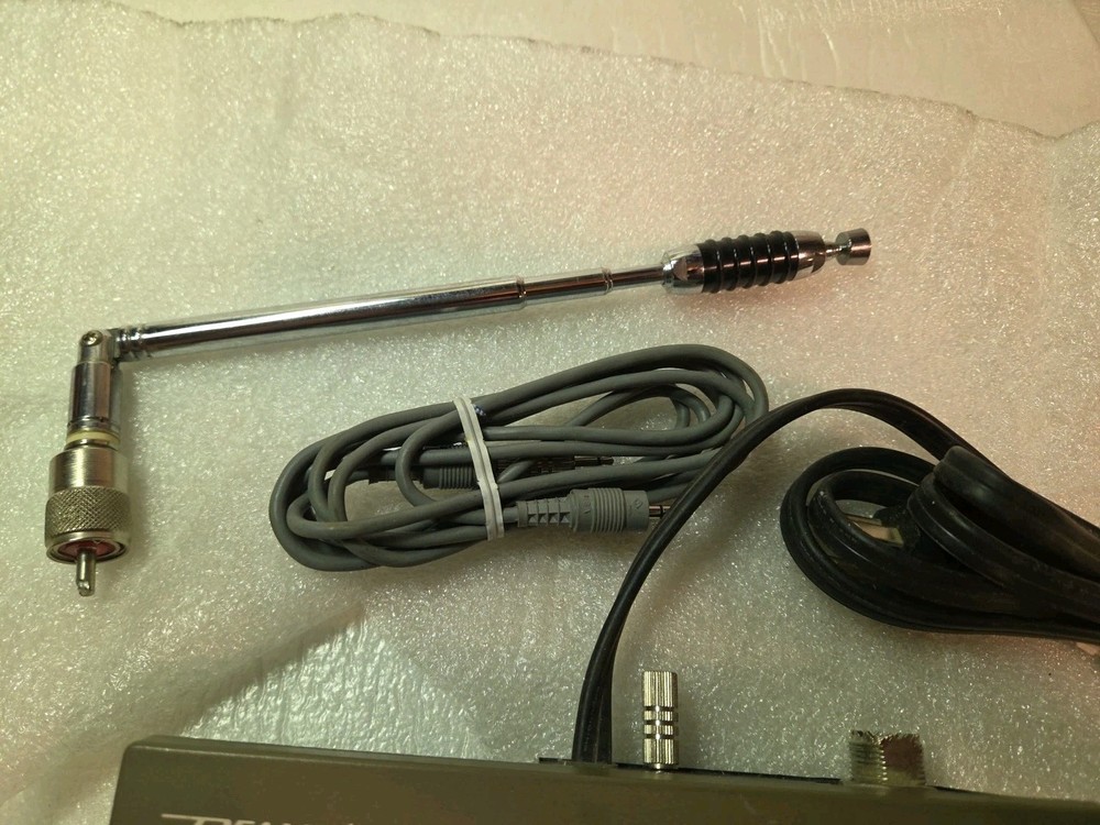 REALISTIC PG-80 DIGITAL PAGING SYSTEM WITH ANTENNA & CORDS