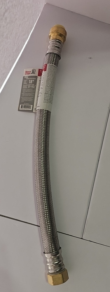 Sioux Chief Tomahawk 3/4" FIT X 3/4" PDQ Water Heater Connector 18"  FS