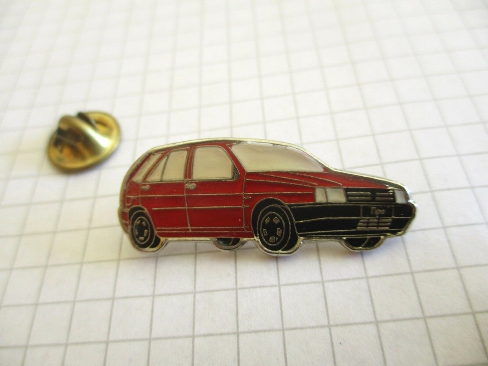 FIAT TIPO RED VINTAGE PIN PRIVATE COLLECTION us10