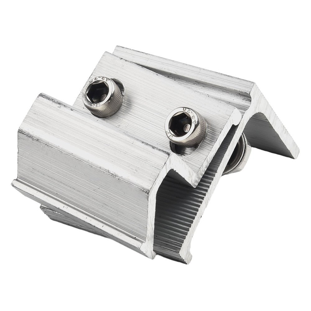 Professional Looking Solar Panel Roof Mounting Clips for Enhanced Appearance