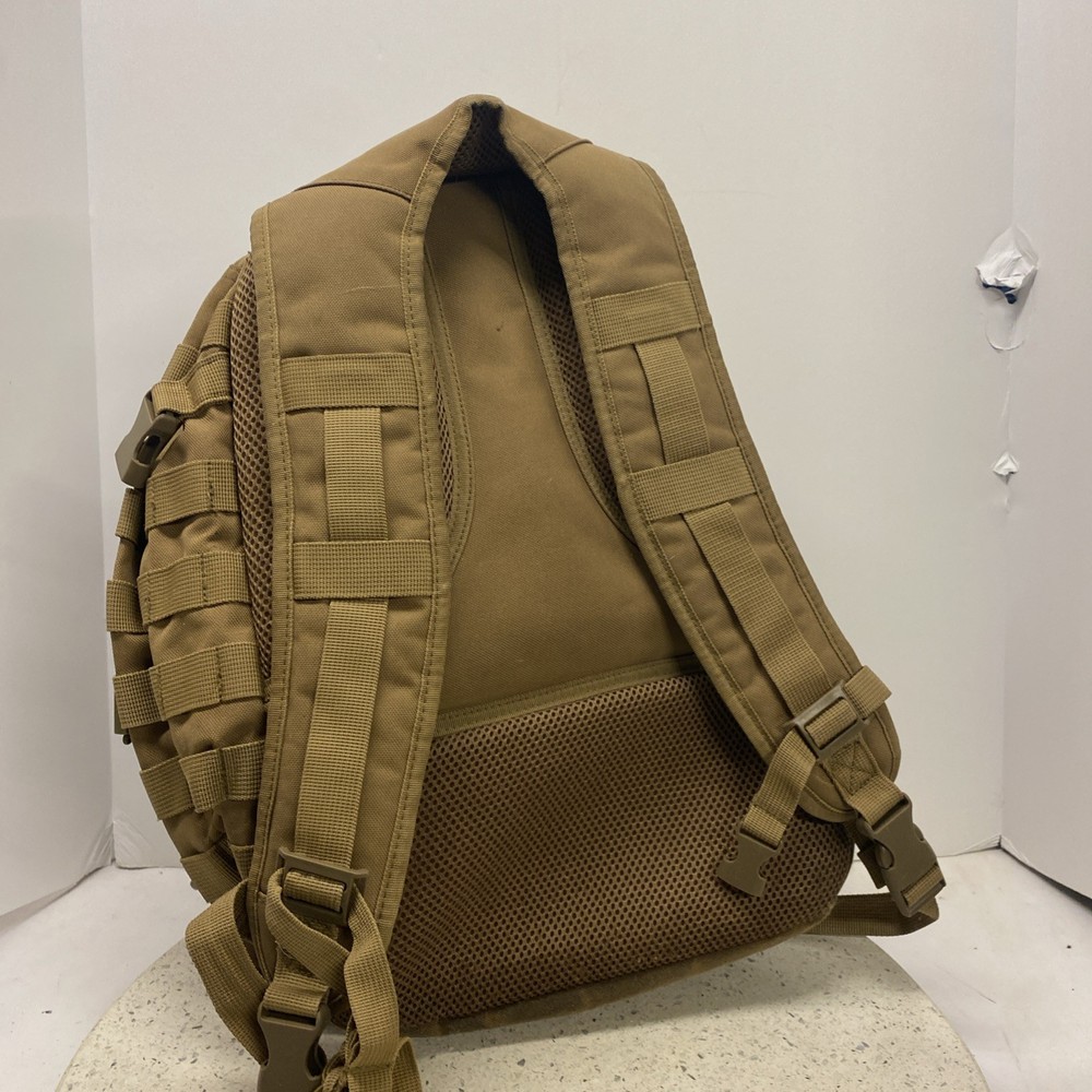 SOG Backpack Tan Missing Half Of The Right Shoulder Strap Buckle