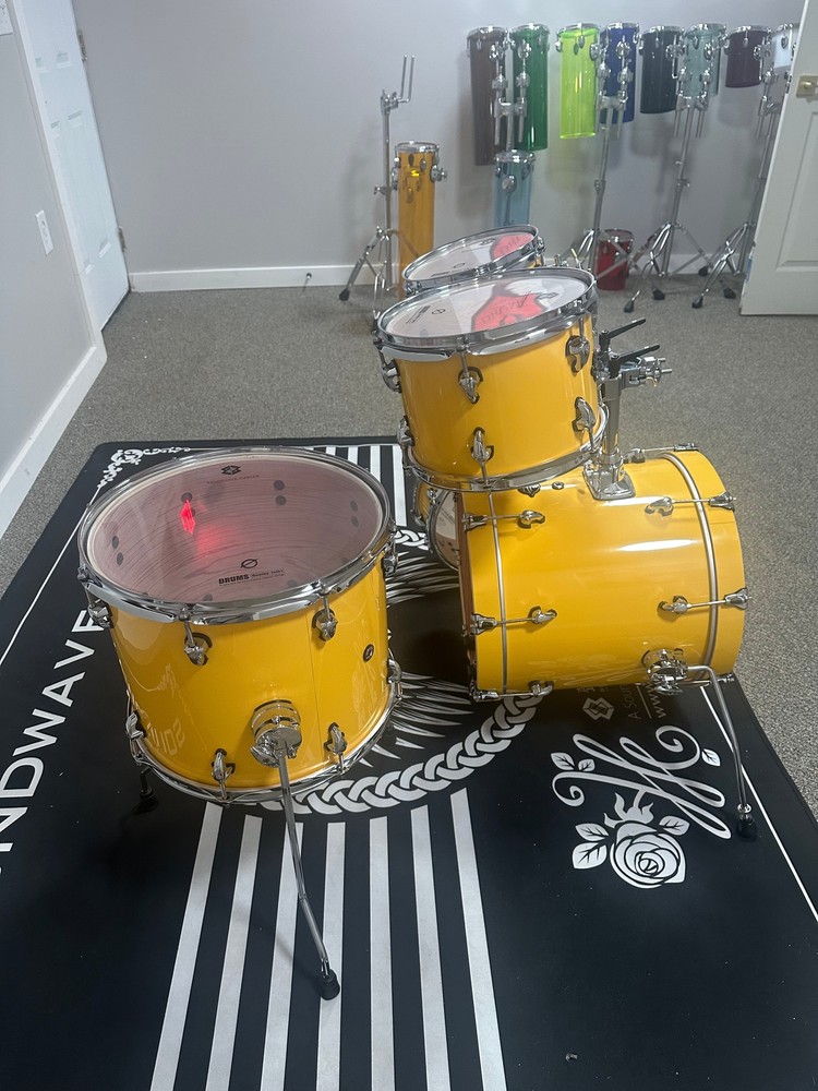 SOUNDWAVE MASTER GALAXY TRAVELER SHELL PACK LEMON YELLOW