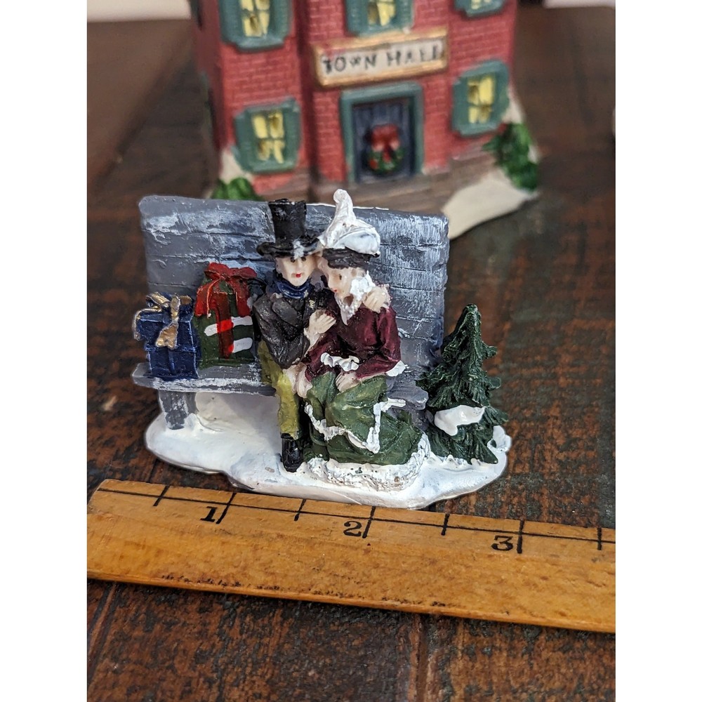 Christmas Village Set - 6 Pieces