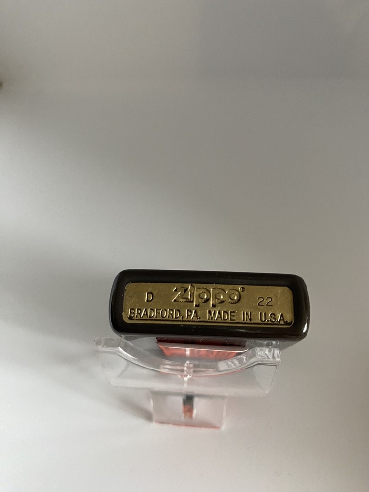 Zippo Eric Clapton On A Dark Brown 2022 Lighter