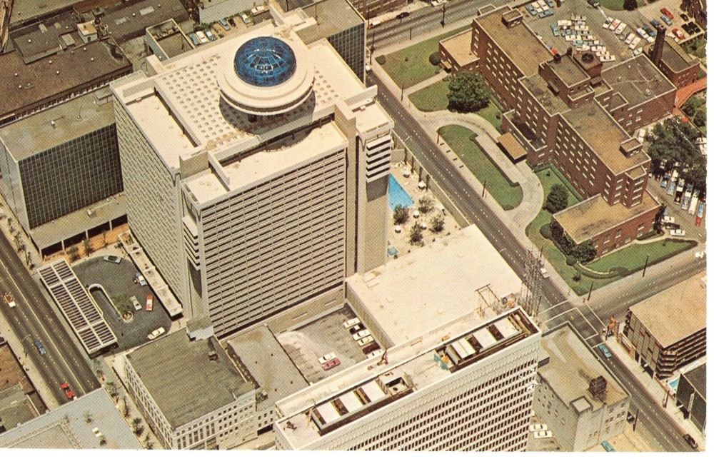 THE REGENCY HYATT HOUSE  - PC3537