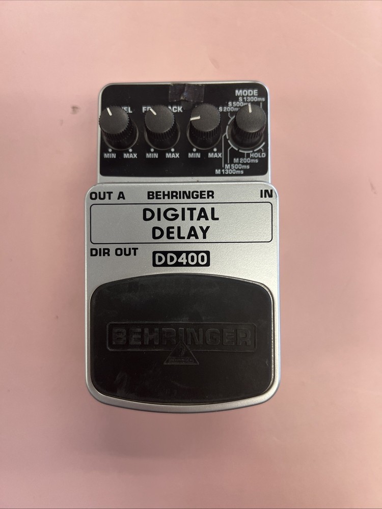 Behringer Digital Stereo Delay/Echo Effects Pedal DD400 Tested and Working
