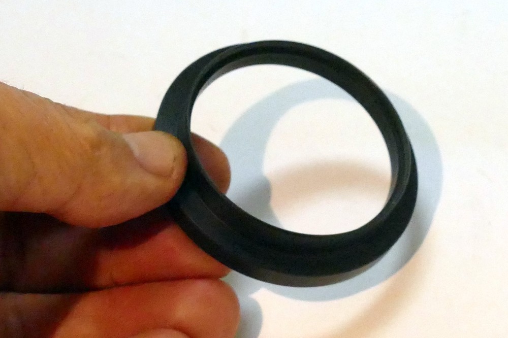 58mm female thread hood or plastic ring (single threaded)